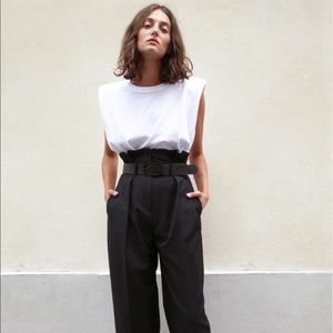 The Frankie Shop Eva Padded Shoulder Muscle Tee